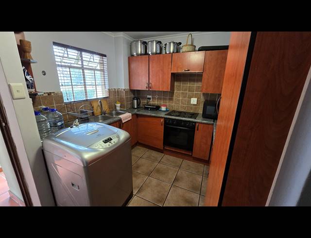 3 BEDROOM SECTIONAL TITLE FOR SALE IN CASTLEVIEW